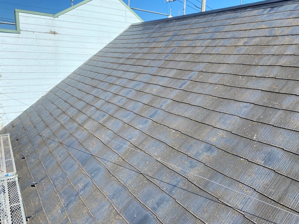 劣化した屋根