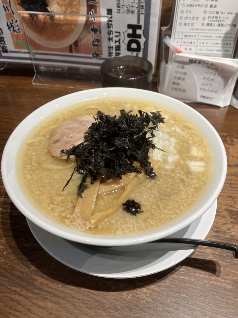 ラーメン勇人　燕三条　背脂煮干し中華そば