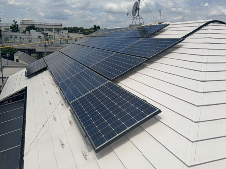 板橋区成増　太陽光パネル付き屋根塗装工事